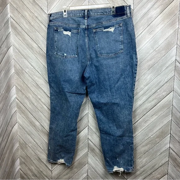 NWT Abercrombie High Rise Ripped Mom Jean Sz 18 Long - Picture 3 of 11